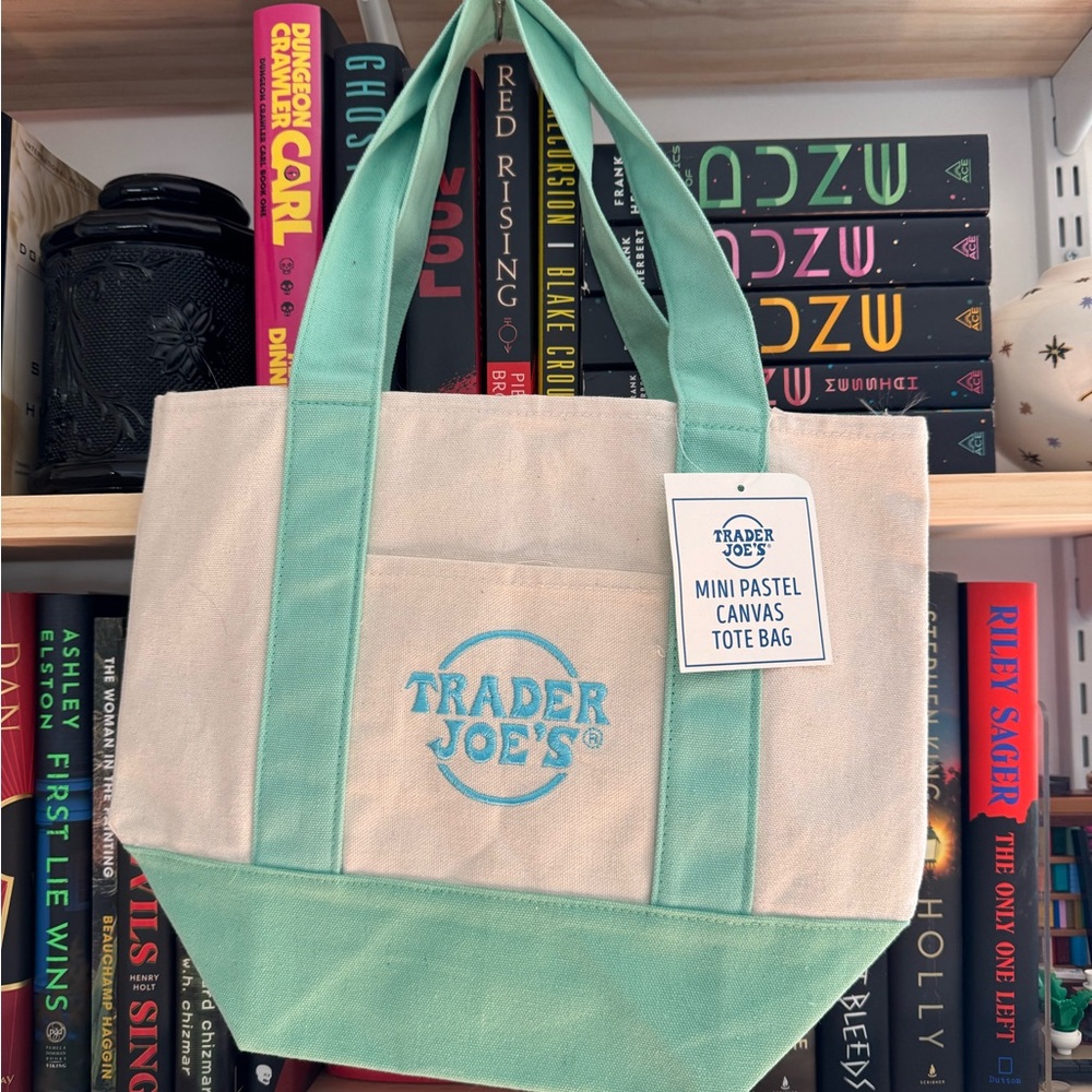 Trader Joe’s Mini Bag Easter Green